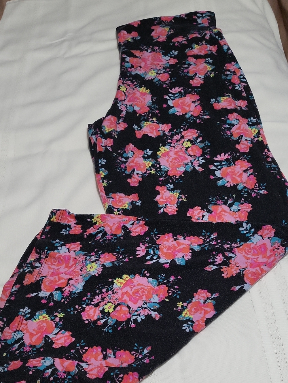 Ladies No Boundaries Wide Leg Pants with Black Pink Floral Print Slack#4136